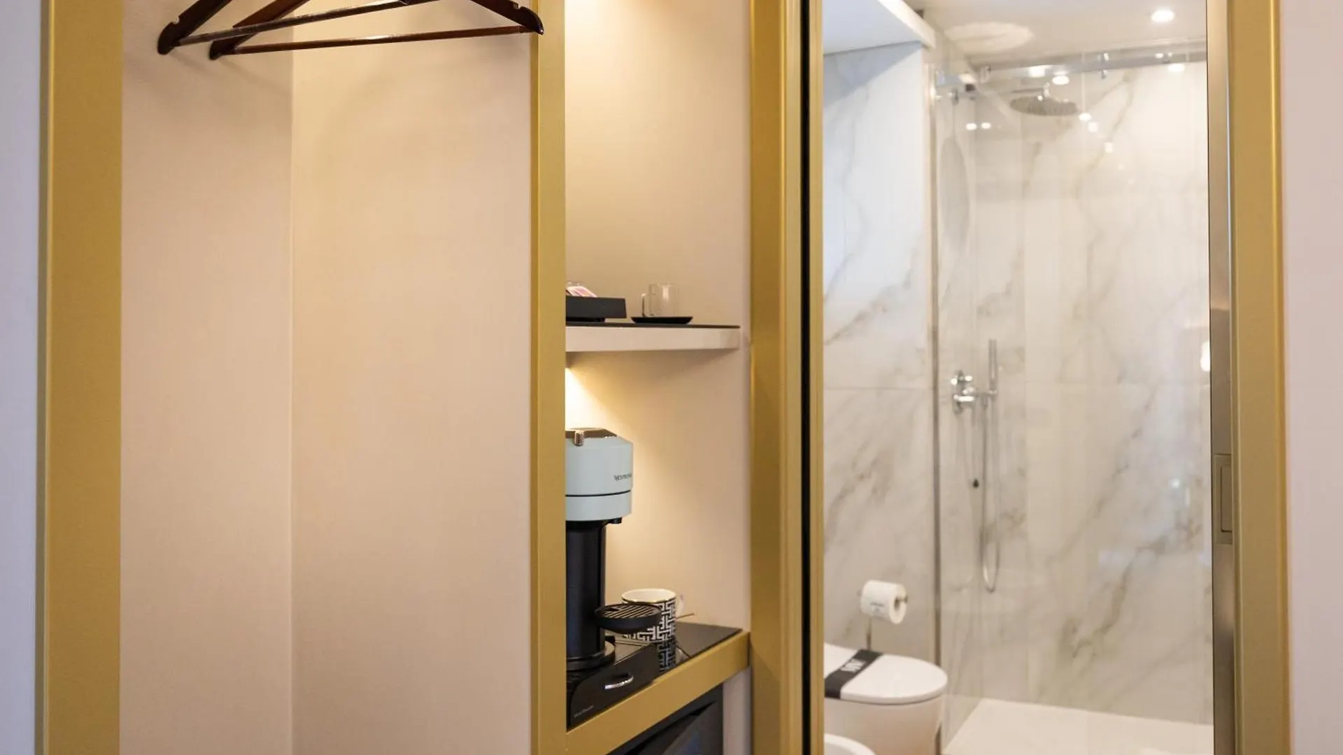 Mavi Luxury Suites Roma 0*,  Itália