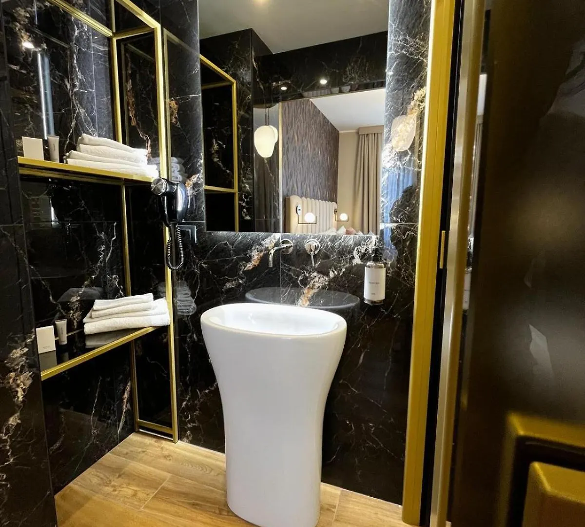 Mavi Luxury Suites Rom Italien