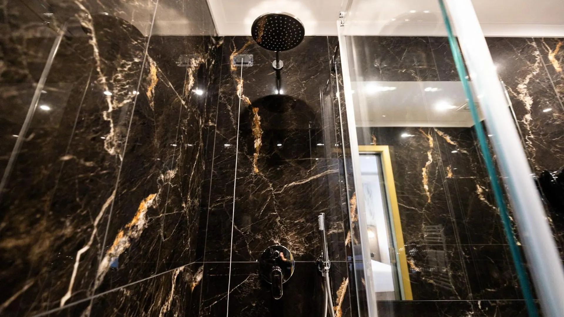 Mavi Luxury Suites Rome