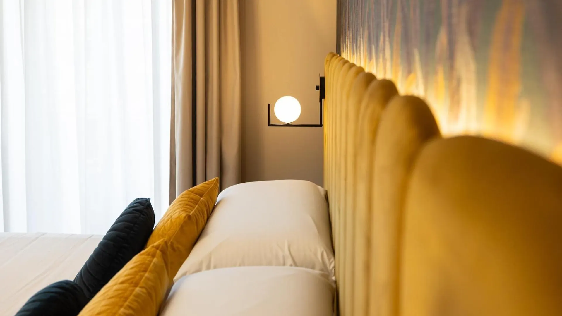Mavi Luxury Suites ローマ